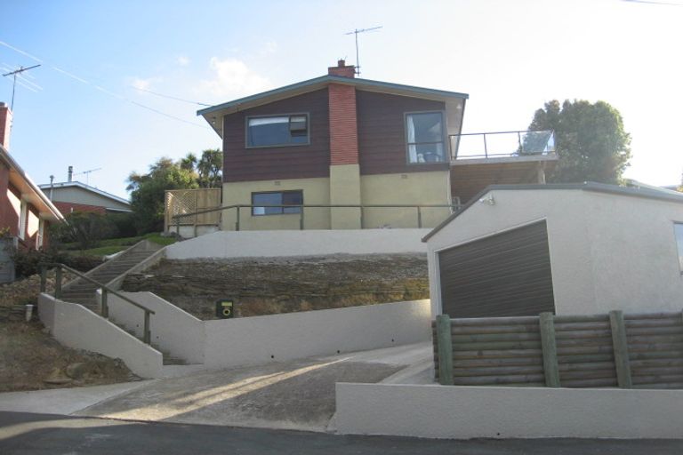 Photo of property in 100 Easther Crescent, Kew, Dunedin, 9012