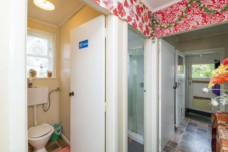 Photo of property in 25 Goldsmith Crescent, Levin, 5510