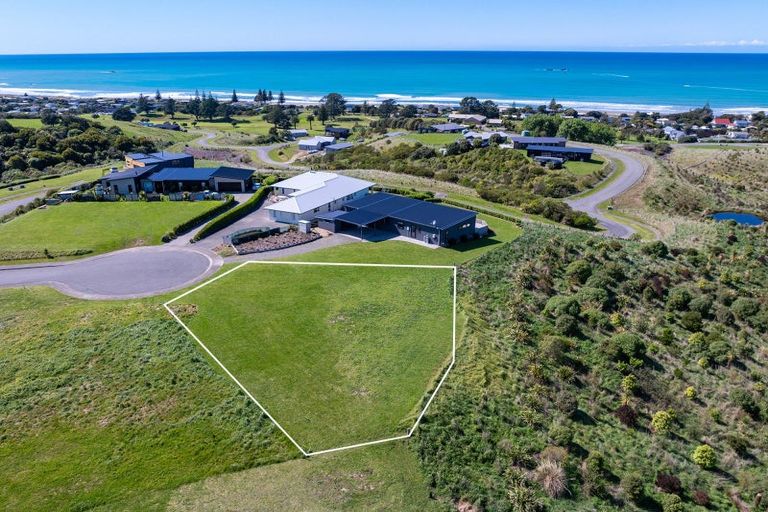 Photo of property in 4 Pukeko Place, Riversdale Beach, Masterton, 5872