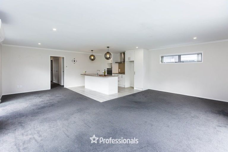 Photo of property in 12 Buddle Road, Wallaceville, Upper Hutt, 5018