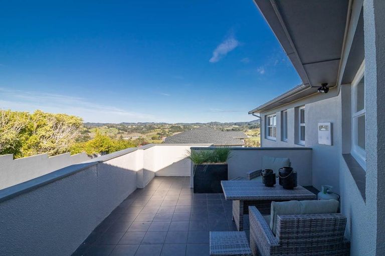 Photo of property in 268 Sturges Road, Henderson, Auckland, 0612