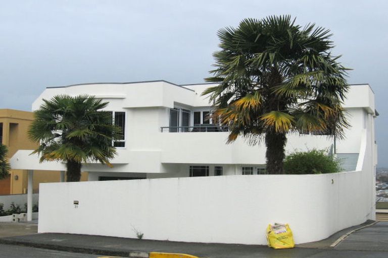 Photo of property in 29a Enfield Road, Hospital Hill, Napier, 4110