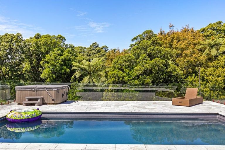 Photo of property in 390a Tukapa Street, Hurdon, New Plymouth, 4310