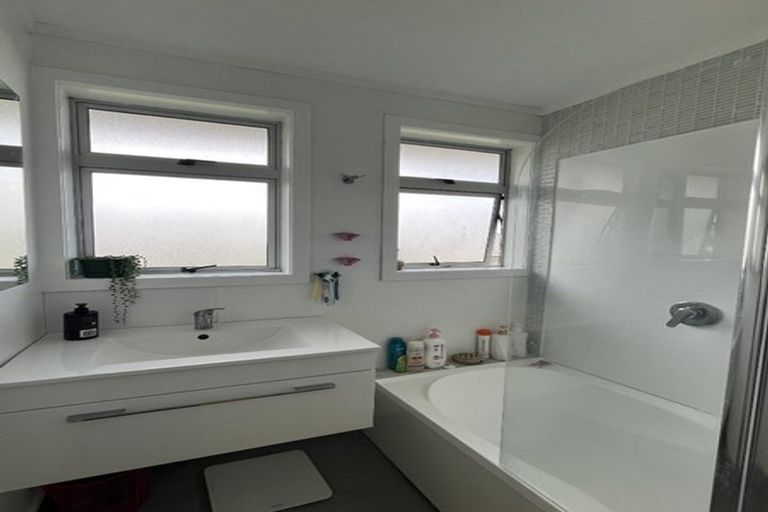 Photo of property in 42 Conclusion Street, Ascot Park, Porirua, 5024