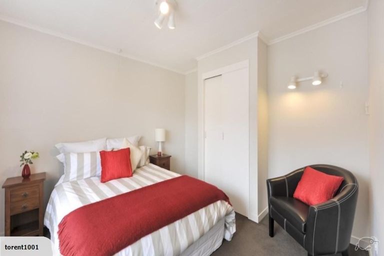 Photo of property in 12 Arizona Grove, Brooklyn, Wellington, 6021