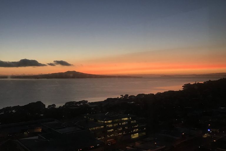 Photo of property in Sentinel Apartments, 1701/3 Northcroft Street, Takapuna, Auckland, 0622