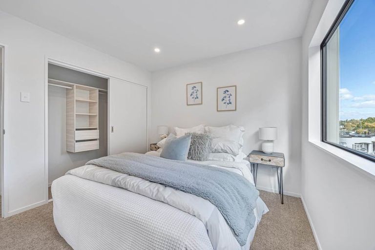 Photo of property in 252 Pakuranga Road, Pakuranga Heights, Auckland, 2010