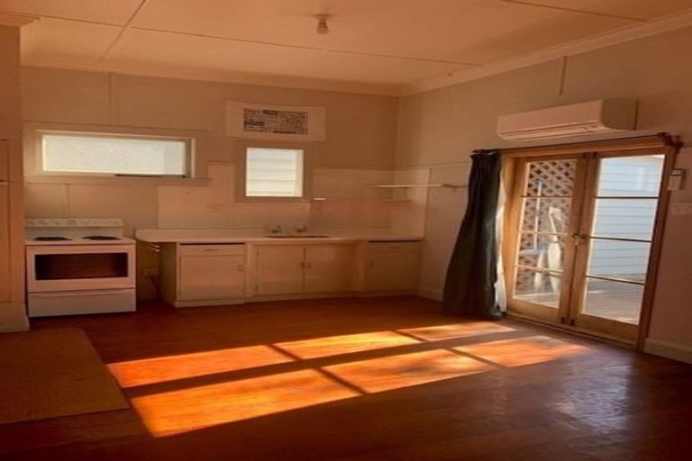 Photo of property in 167 Carlyle Street, Napier South, Napier, 4110