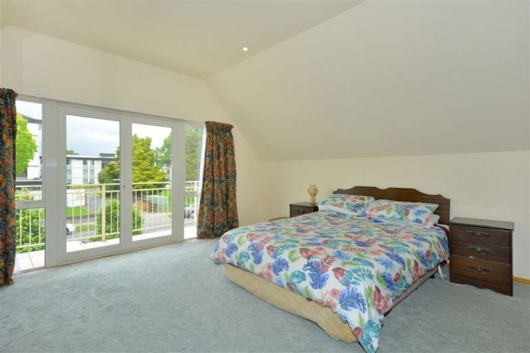 Photo of property in 87 Waimairi Road, Upper Riccarton, Christchurch, 8041