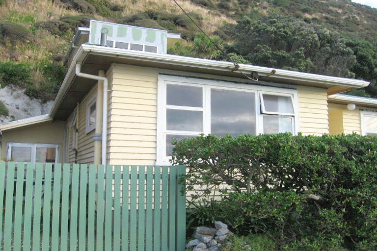 Photo of property in 108 Owhiro Bay Parade, Owhiro Bay, Wellington, 6023