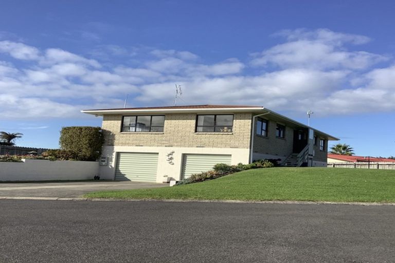 Photo of property in 4 Giles Way, Tanners Point, Katikati, 3177