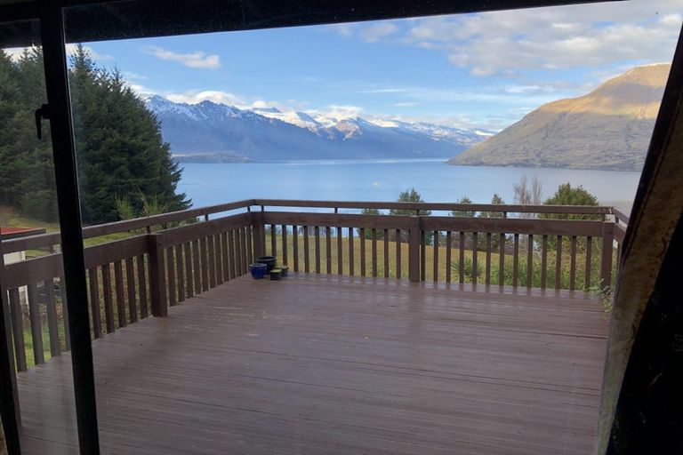 Photo of property in 15a Cameron Place, Fernhill, Queenstown, 9300