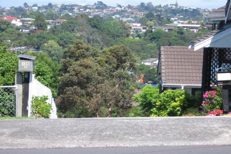 Photo of property in 2/126 Carlisle Road, Browns Bay, Auckland, 0632
