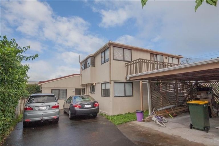 Photo of property in 2/46 Eversleigh Road, Belmont, Auckland, 0622