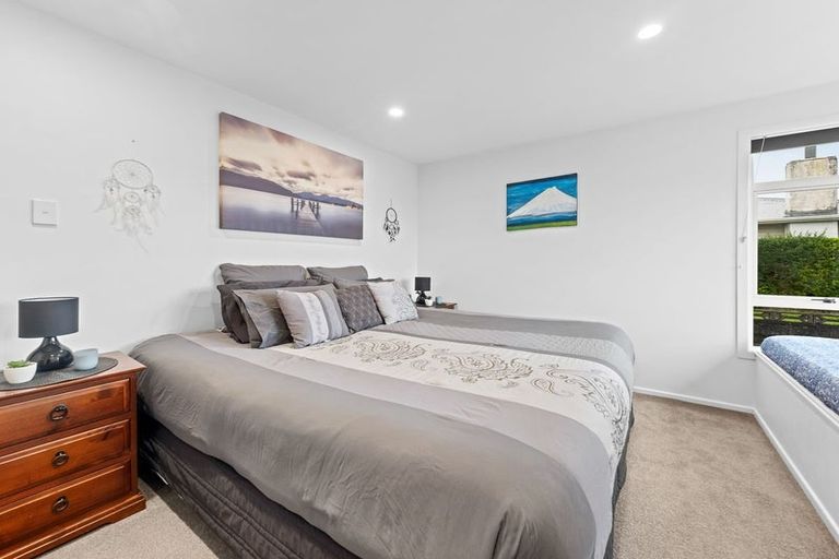 Photo of property in 14 Cowling Road, Hurdon, New Plymouth, 4310