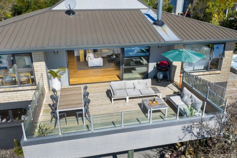 Photo of property in 12 Upper Wainui Road, Raglan, 3297