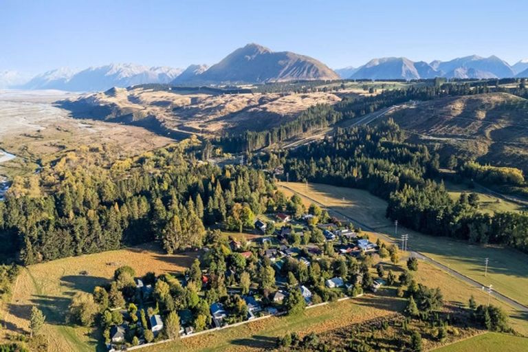 Photo of property in 1 Ryton Place, Lake Coleridge, 7572