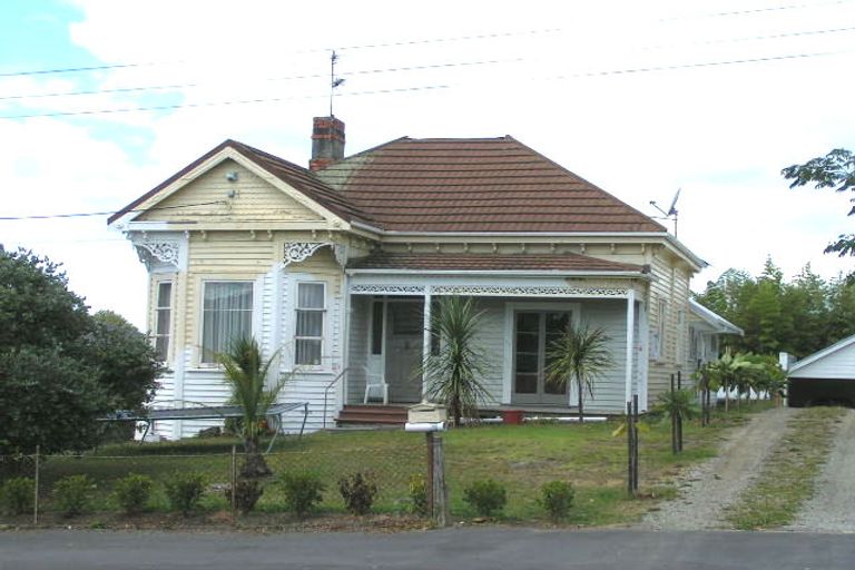 Photo of property in 153 Queen Street, Northcote Point, Auckland, 0627