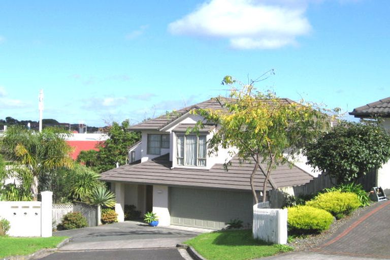 Photo of property in 2/5 Winton Court, Somerville, Auckland, 2014