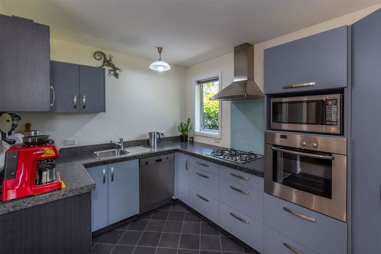 Photo of property in 11 Walnut Avenue, Strowan, Christchurch, 8052