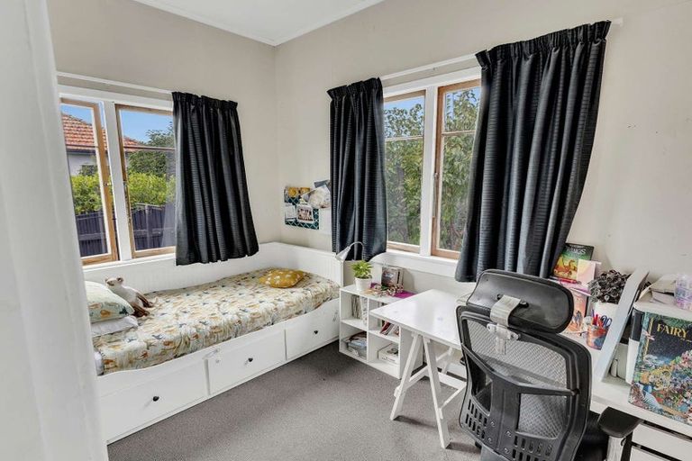 Photo of property in 205 Sylvan Road, Parkvale, Hastings, 4122