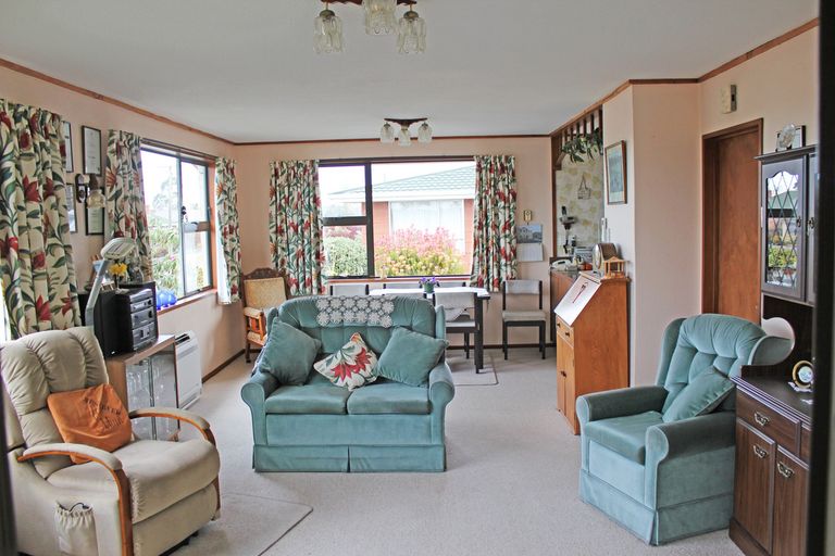 Photo of property in 6a Stuart Street, Holmes Hill, Oamaru, 9401