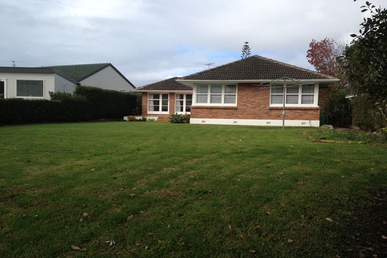 Photo of property in 37 Millen Avenue, Pakuranga, Auckland, 2010