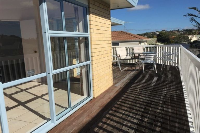 Photo of property in 1b Picasso Drive, West Harbour, Auckland, 0618