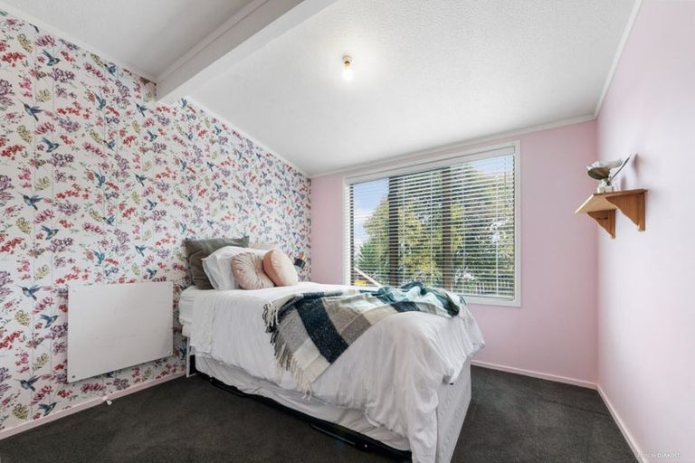 Photo of property in 6 Oreil Avenue, West Harbour, Auckland, 0618