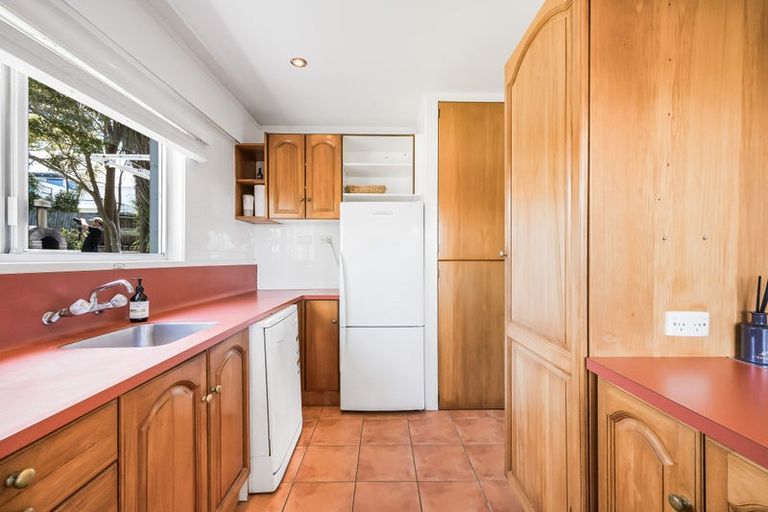 Photo of property in 14a Kowhai Road, Campbells Bay, Auckland, 0630