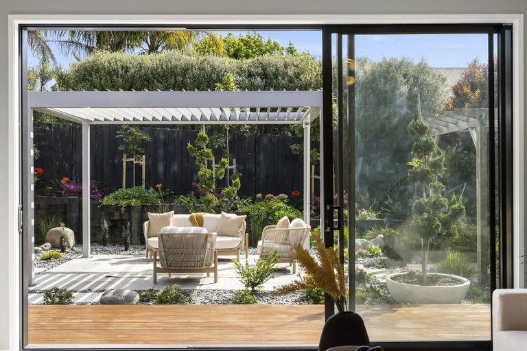 Photo of property in 102 Moffat Road, Bethlehem, Tauranga, 3110