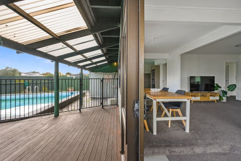 Photo of property in 33 Duckworth Crescent, Greenmeadows, Napier, 4112