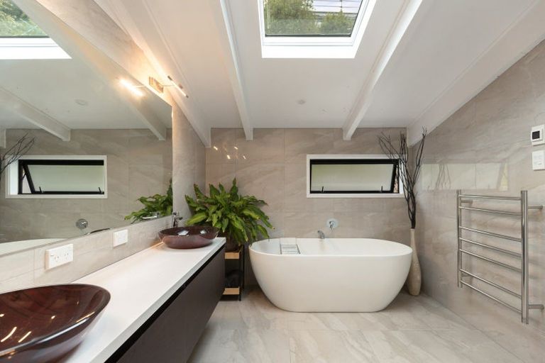 Photo of property in 20 Greenstone Place, Fernhill, Queenstown, 9300