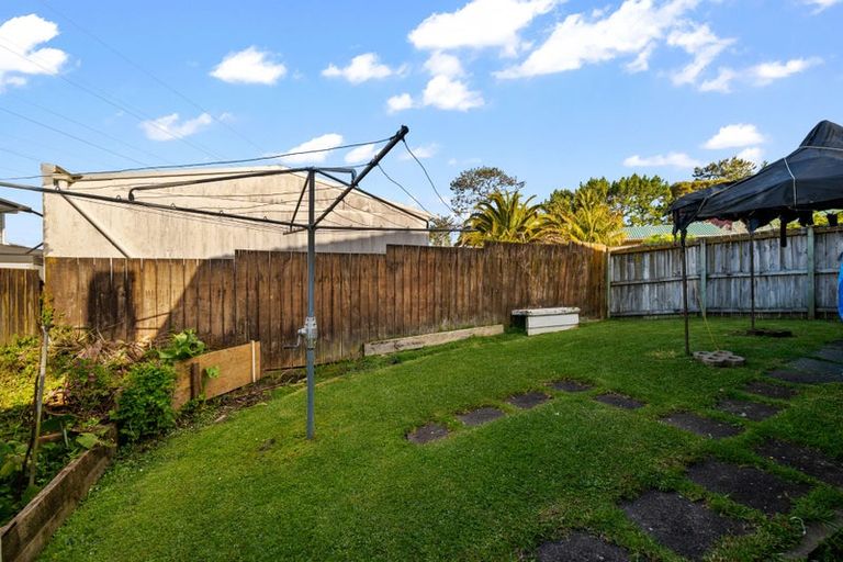 Photo of property in 29 Beaubank Road, Kelston, Auckland, 0602