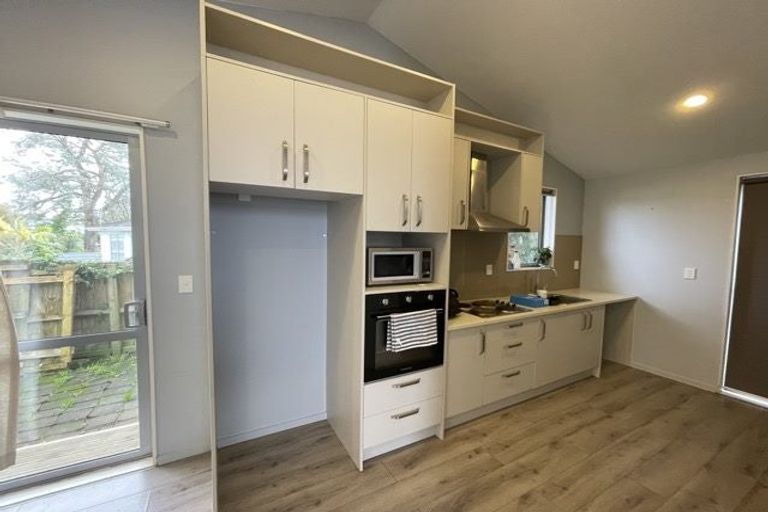 Photo of property in 105 Mahia Road, Wattle Downs, Auckland, 2103