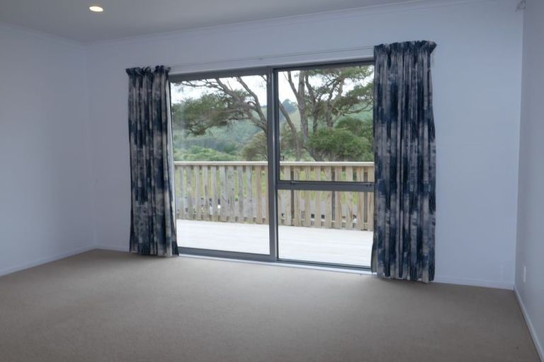 Photo of property in 17 Charlotte Way, Raumati South, Paraparaumu, 5032