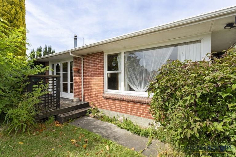 Photo of property in 23 Birkenhead Street, Avonhead, Christchurch, 8042