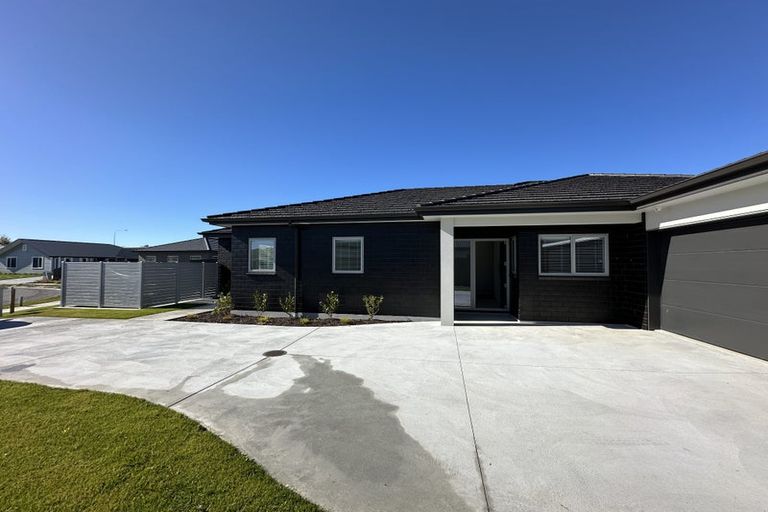 Photo of property in 6 George Yee Place, Taradale, Napier, 4112