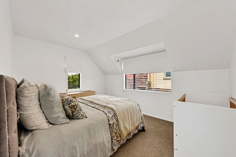 Photo of property in 9 Clyde Road, Upper Riccarton, Christchurch, 8041