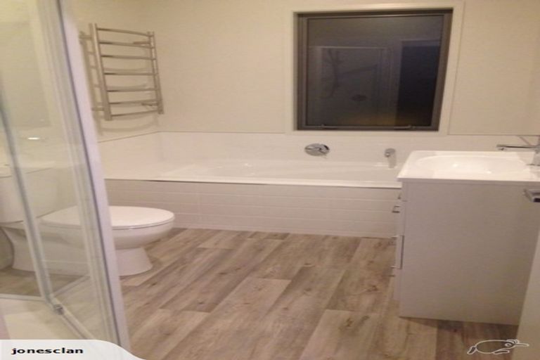 Photo of property in 16 Dunlops Crescent, Marshland, Christchurch, 8083