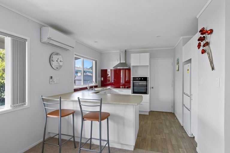 Photo of property in 2/8 Riverside Road, Orewa, 0931