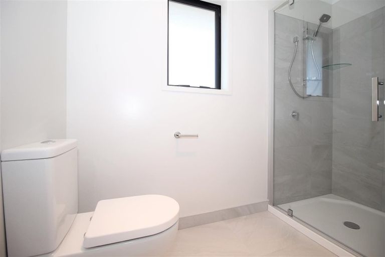 Photo of property in 21 Kaurinui Crescent, One Tree Point, 0118