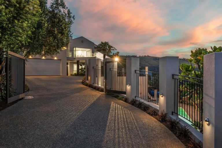 Photo of property in 25 Kinsey Terrace, Clifton, Christchurch, 8081