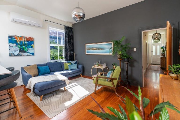 Photo of property in 25 Patanga Crescent, Thorndon, Wellington, 6011