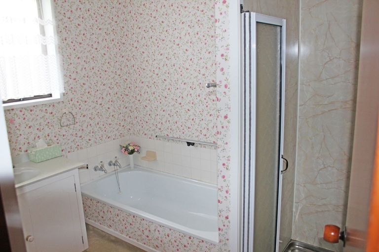 Photo of property in 6a Stuart Street, Holmes Hill, Oamaru, 9401