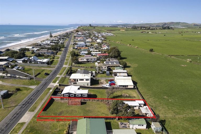 Photo of property in 98 Pukehina Parade, Pukehina, 3189