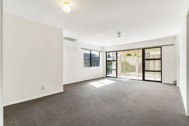 Photo of property in 10b Matipo Road, Mairangi Bay, Auckland, 0630