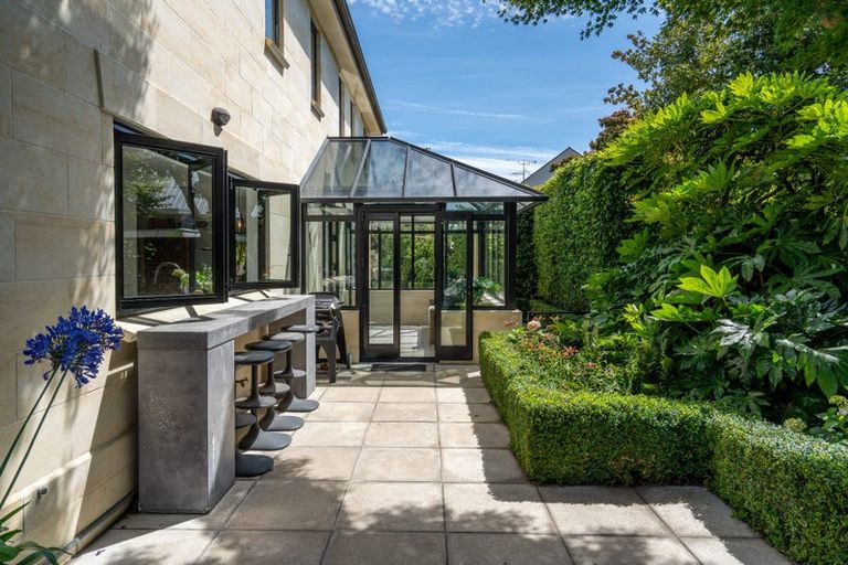 Photo of property in 39 Hinau Street, Fendalton, Christchurch, 8041