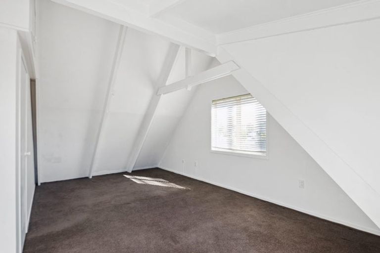 Photo of property in 161 Karewa Parade, Papamoa Beach, Papamoa, 3118