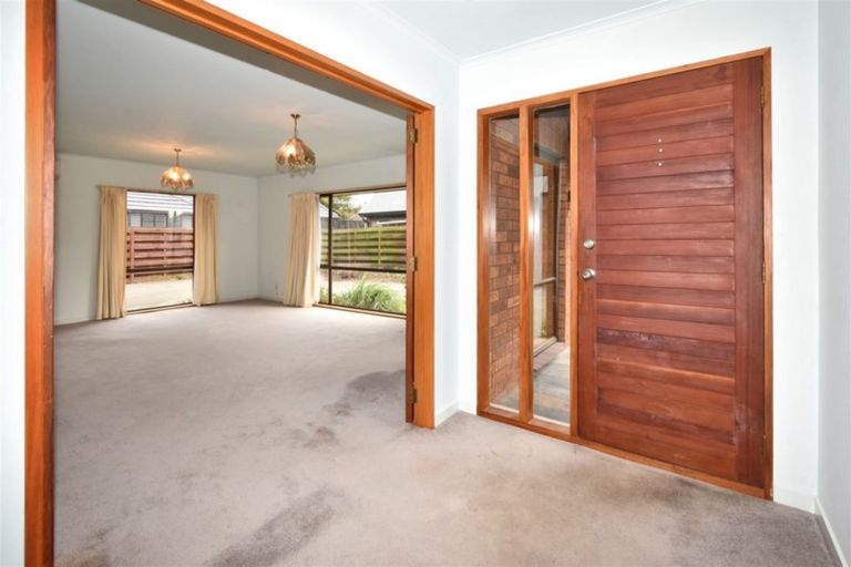 Photo of property in 2/23 Hamilton Avenue, Ilam, Christchurch, 8041